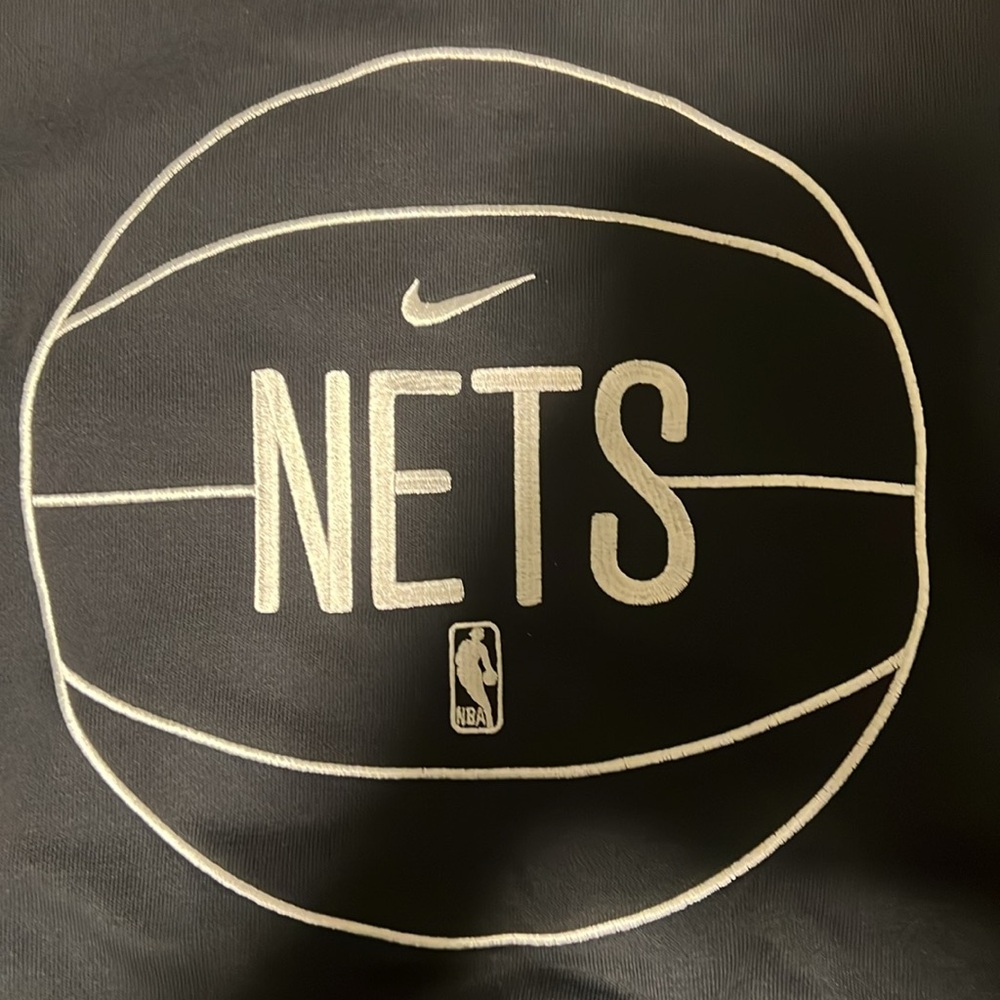 Nike NBA Brooklyn Nets Standard Issue Black Crewneck Sweatshirt Large L - Picture 3 of 7